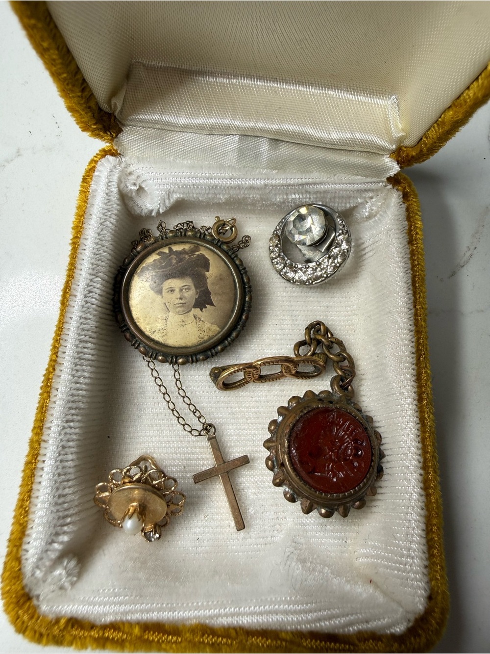 Vintage/victorian jewelry & accessories